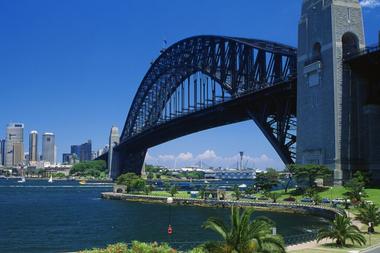 Foreign investors surge back into Australian commercial property market