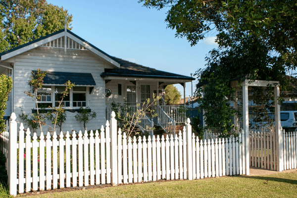 Housing market momentum builds as interest rates fall. Article by Attain Loans Altona
